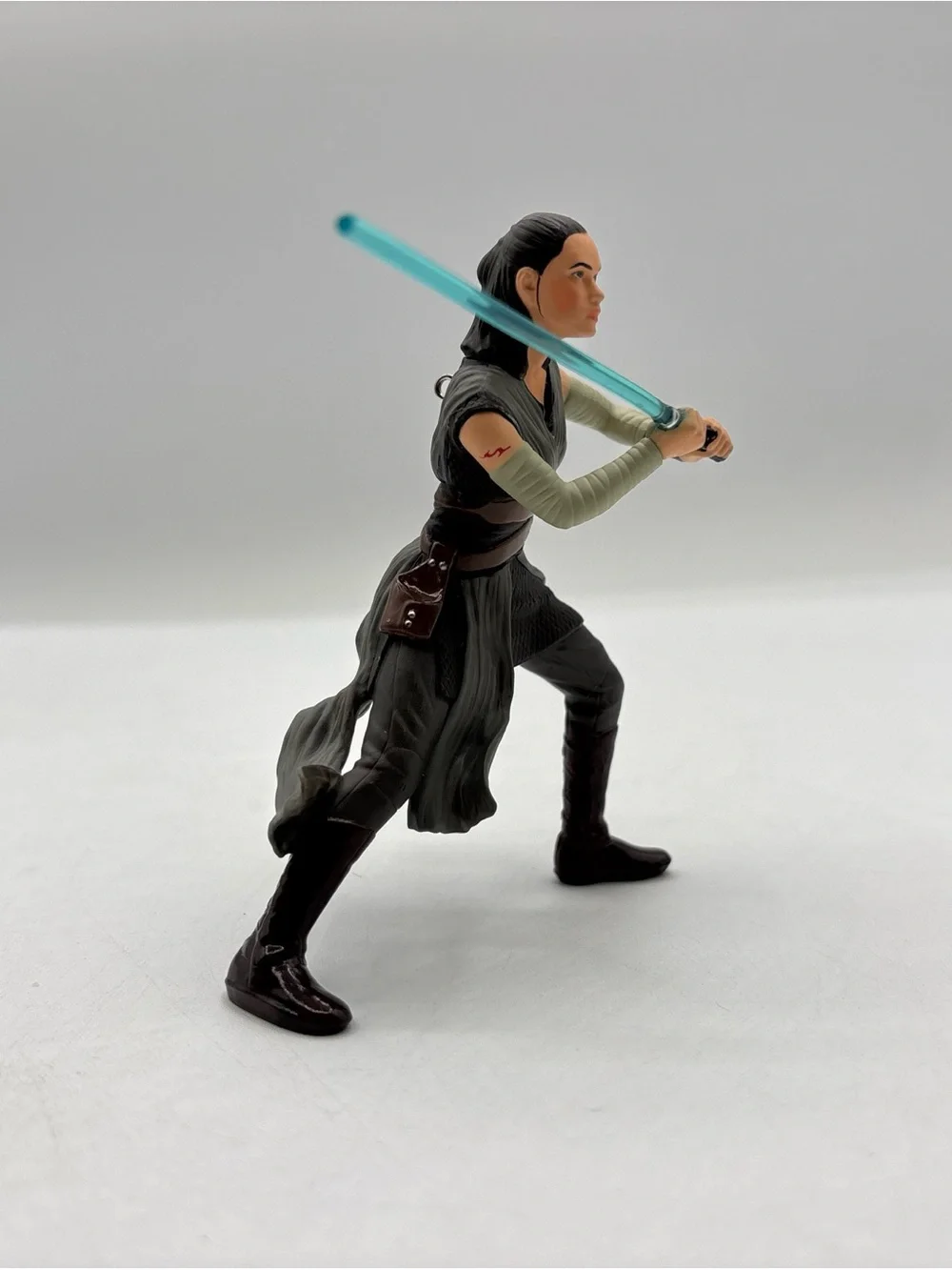Hallmark Keepsake 2017 Rey Star Wars:‎ The Last Jedi Christmas Tree Ornament EUC